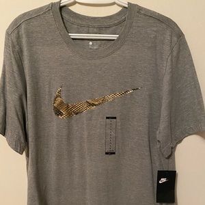 Mens Nike Snakeskin Tee shirt - Size L